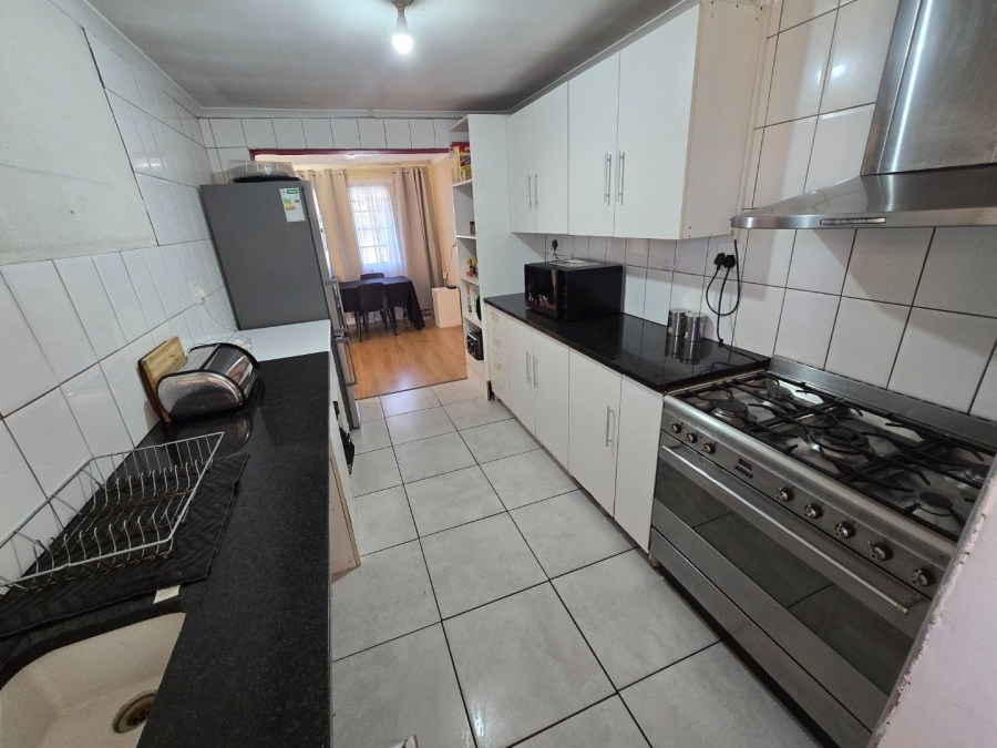 3 Bedroom Property for Sale in Westridge Western Cape
